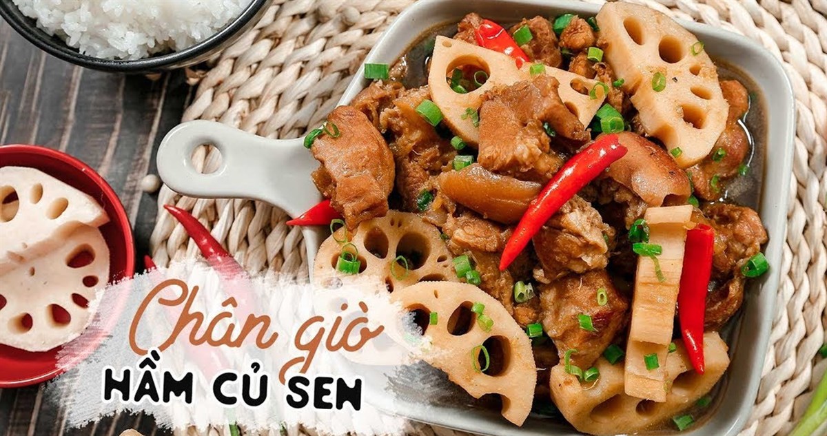 Món chân giò hầm củ sen 